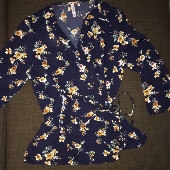 Floral Blouse - Picture 1 of 1